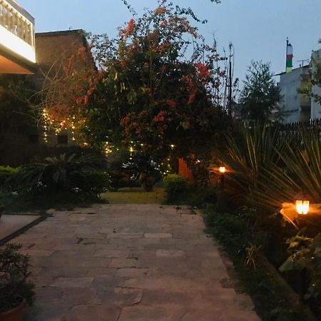Hotel Lotus Garden Catmandu Exterior foto